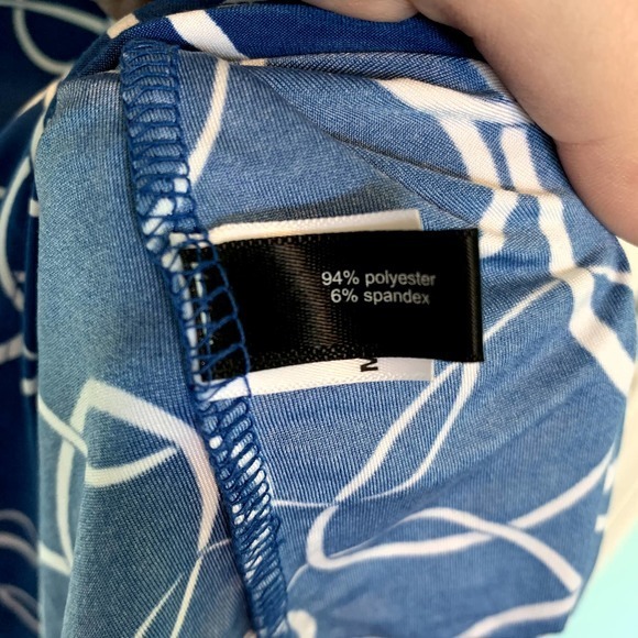 The Limited Women's Size Extra Small Blue Circle Print Top - Picture 3 of 4